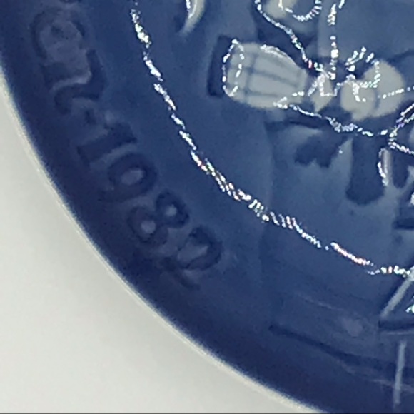 🎄🎁 Royal Copenhagen’s Bing & Grondahl Christmas Collector’s Plate - 1982 - Picture 2 of 5